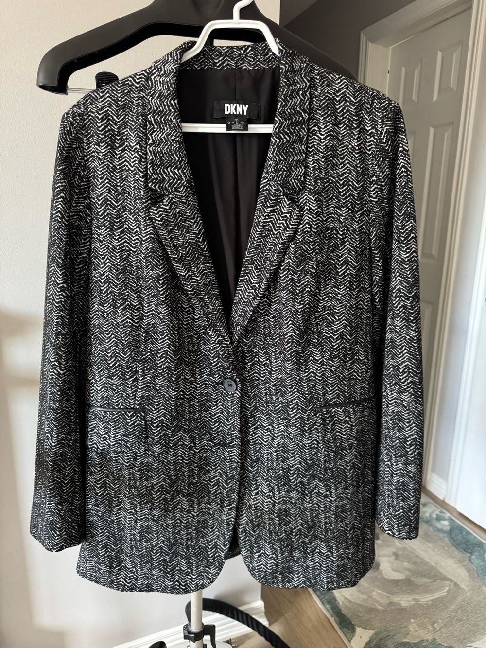 DKNY Black & White Herringbone Single-Button Blazer
